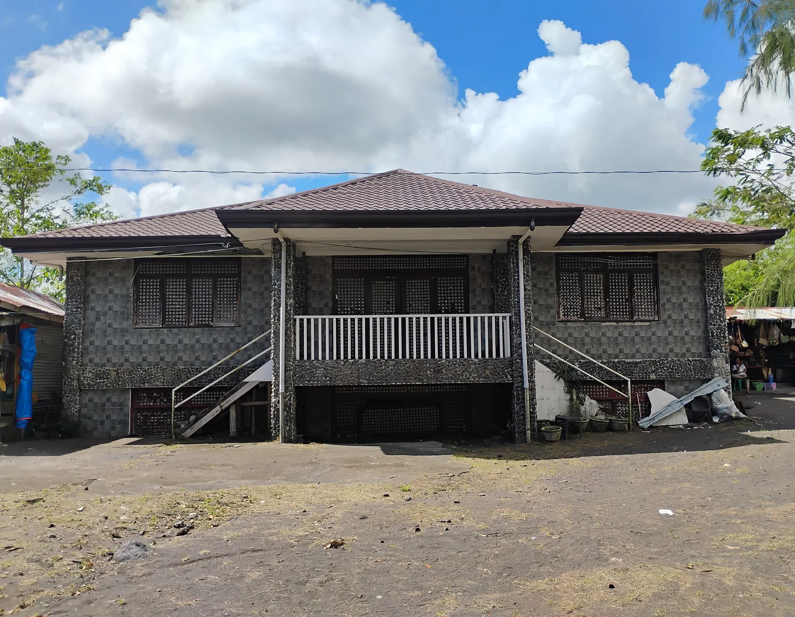 An ancestral house near the Cagsawa church grounds